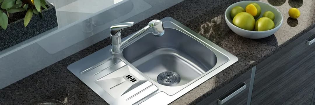 Skuteczne sposoby, jak przepchać zlew w kuchni i uniknąć frustracji